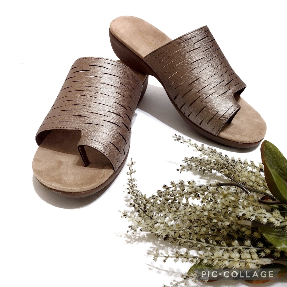 Avenue Cloudwalkers Sandal Size 9.5 Wide